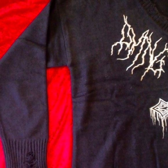 DOLLSKILL XL-XXL WIDOW BLACK VNECK LONG-SLEEVED SWEATER/PENTAGRAM CROSS - Picture 4 of 12